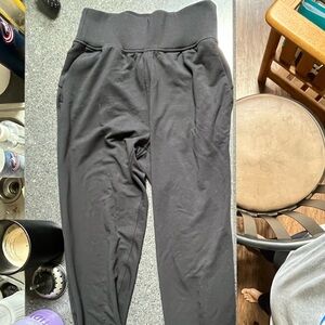 Lululemon size 2
